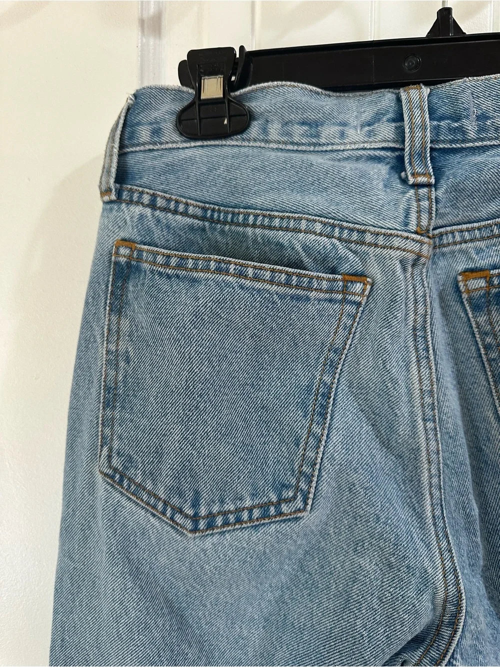 Abercrombie & Fitch “the slouchy Jean” Light Wash Relaxed Straight Jeans